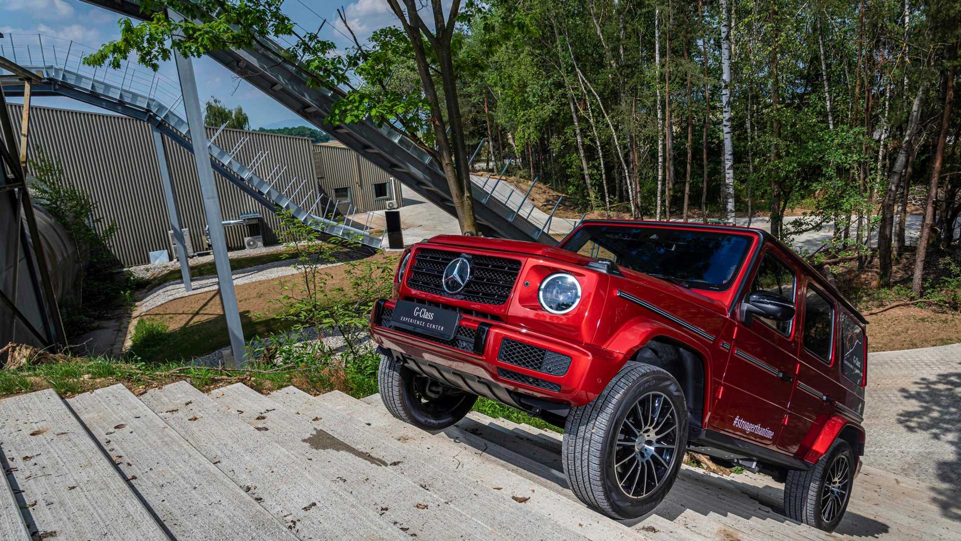 mercedes-classe-g-stronger-than-time-1